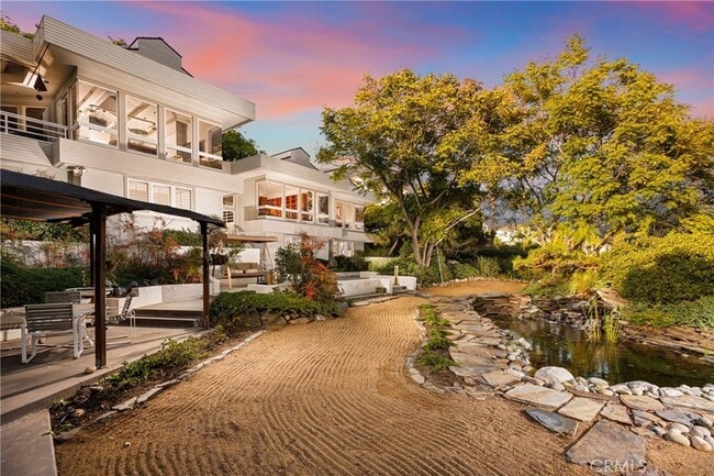 Building Photo - 31561 Peppertree-Bend