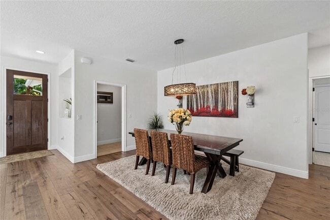 Building Photo - 110 S Beverly Ave