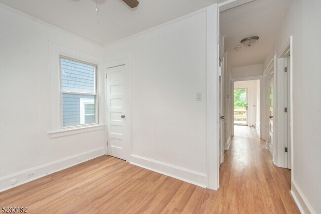 Building Photo - 51 Riggs Pl