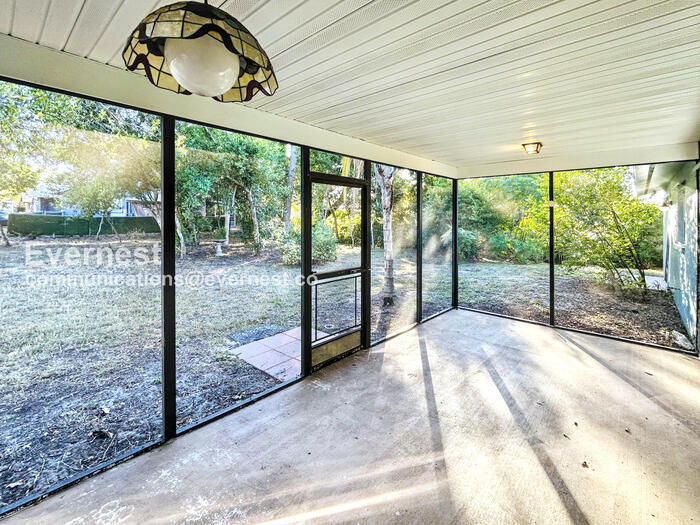 Building Photo - 1301 Gulfview Woods Ln