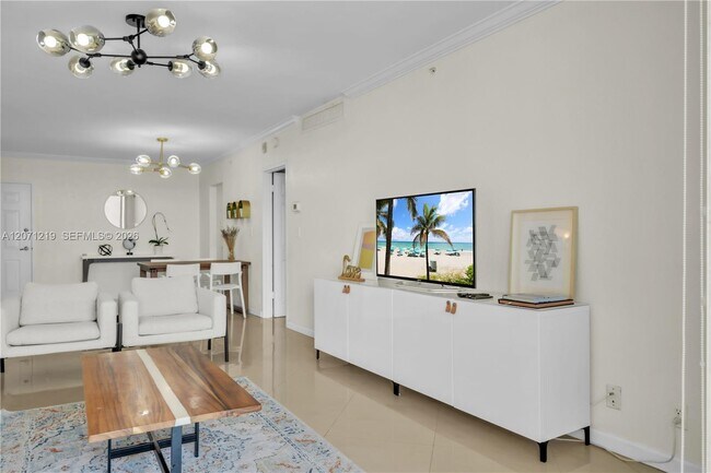 Building Photo - 2501 S Ocean Dr