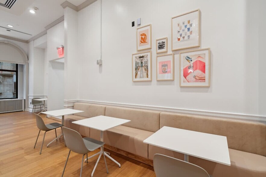 Building Photo - 525-537-537 Lexington Ave