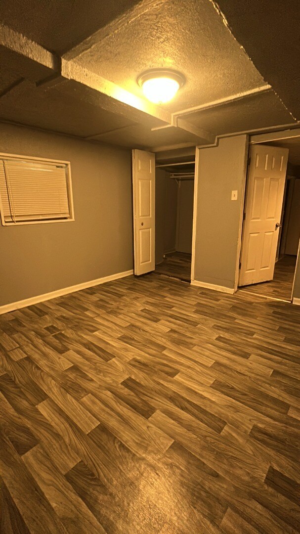 Building Photo - Freshly Renovated 5-Bedroom Home in South Chicago – Available Oct 15