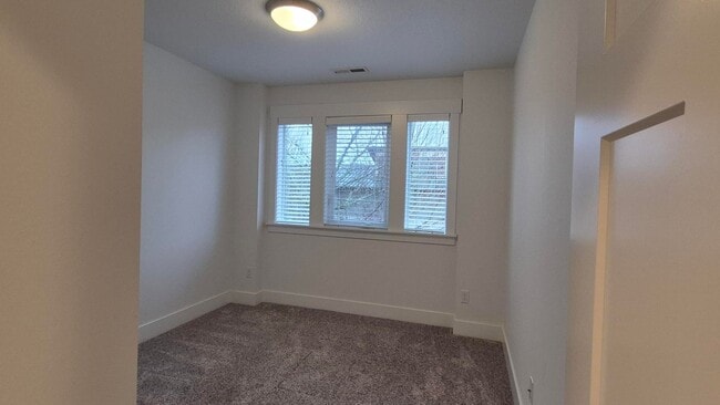 Building Photo - Beautiful Home in Champion Village, Sandy, OR!