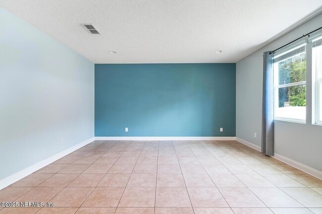 Building Photo - 11725 Paddock Gates Dr