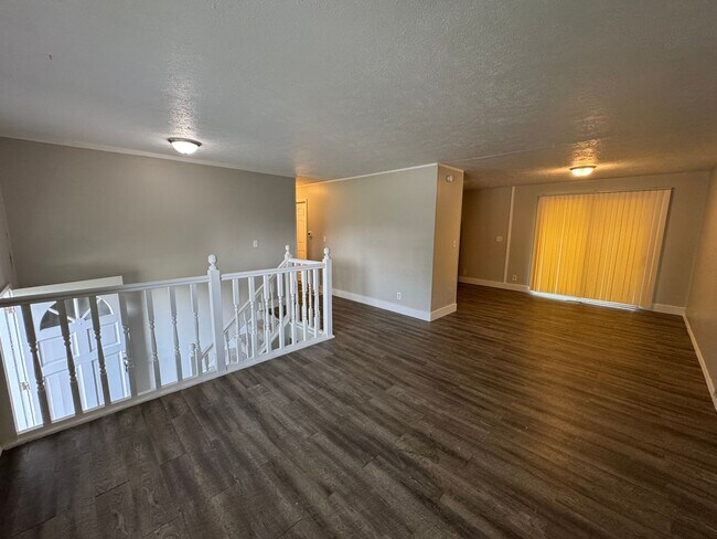 Building Photo - Far Eastside 4 Bedroom 2 Bath