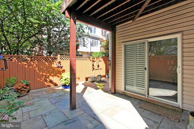 Building Photo - 5120 Grimm Dr