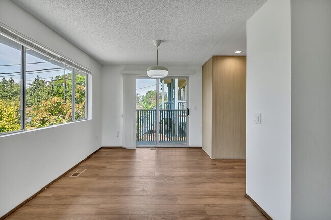 Building Photo - 8832 20th Ave SW