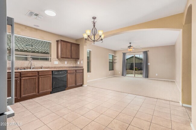 Building Photo - 5000 S Rovey Pkwy