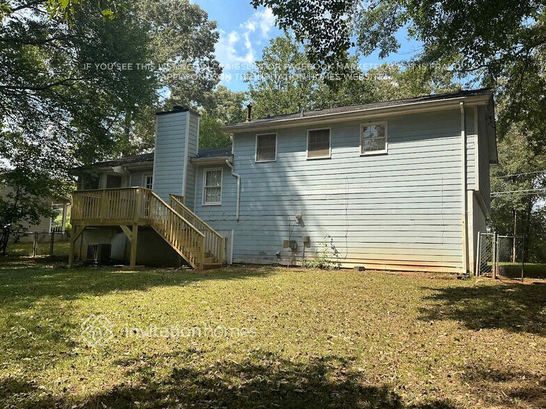 Building Photo - 4258 Castlegate Dr