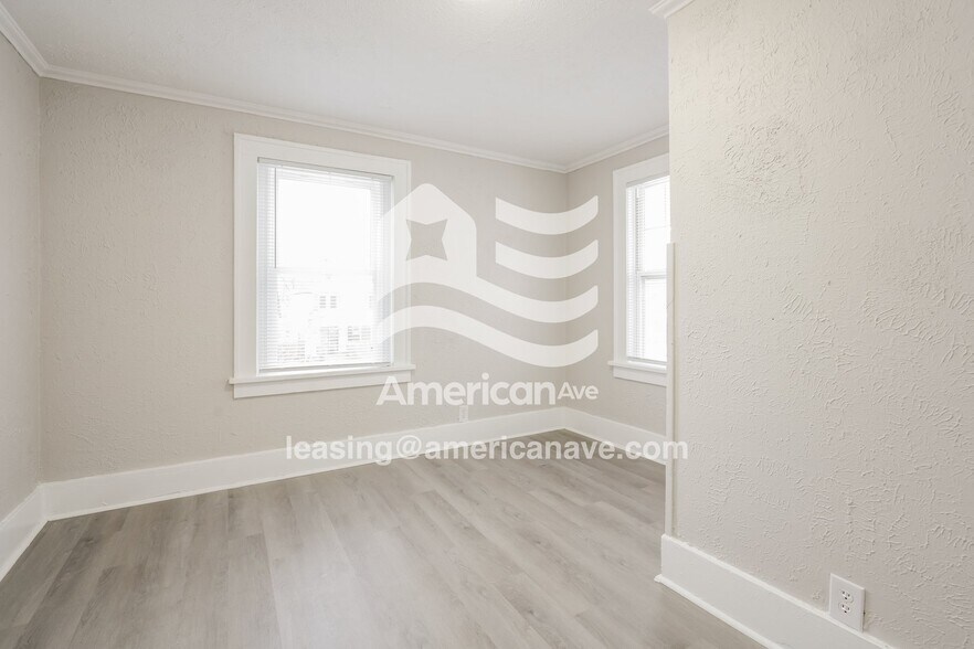 Building Photo - 1108 Diamond Ave