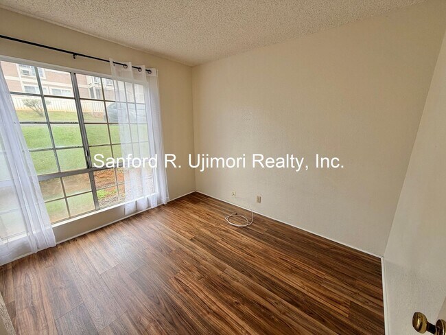 Building Photo - 94-102 Wali Place #H104