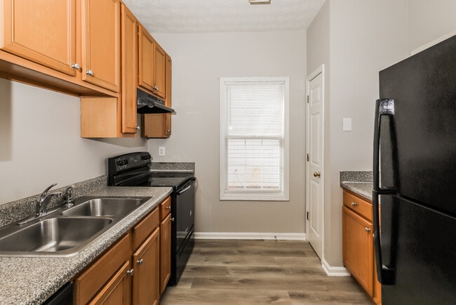 Building Photo - 7564 Winderemere Park