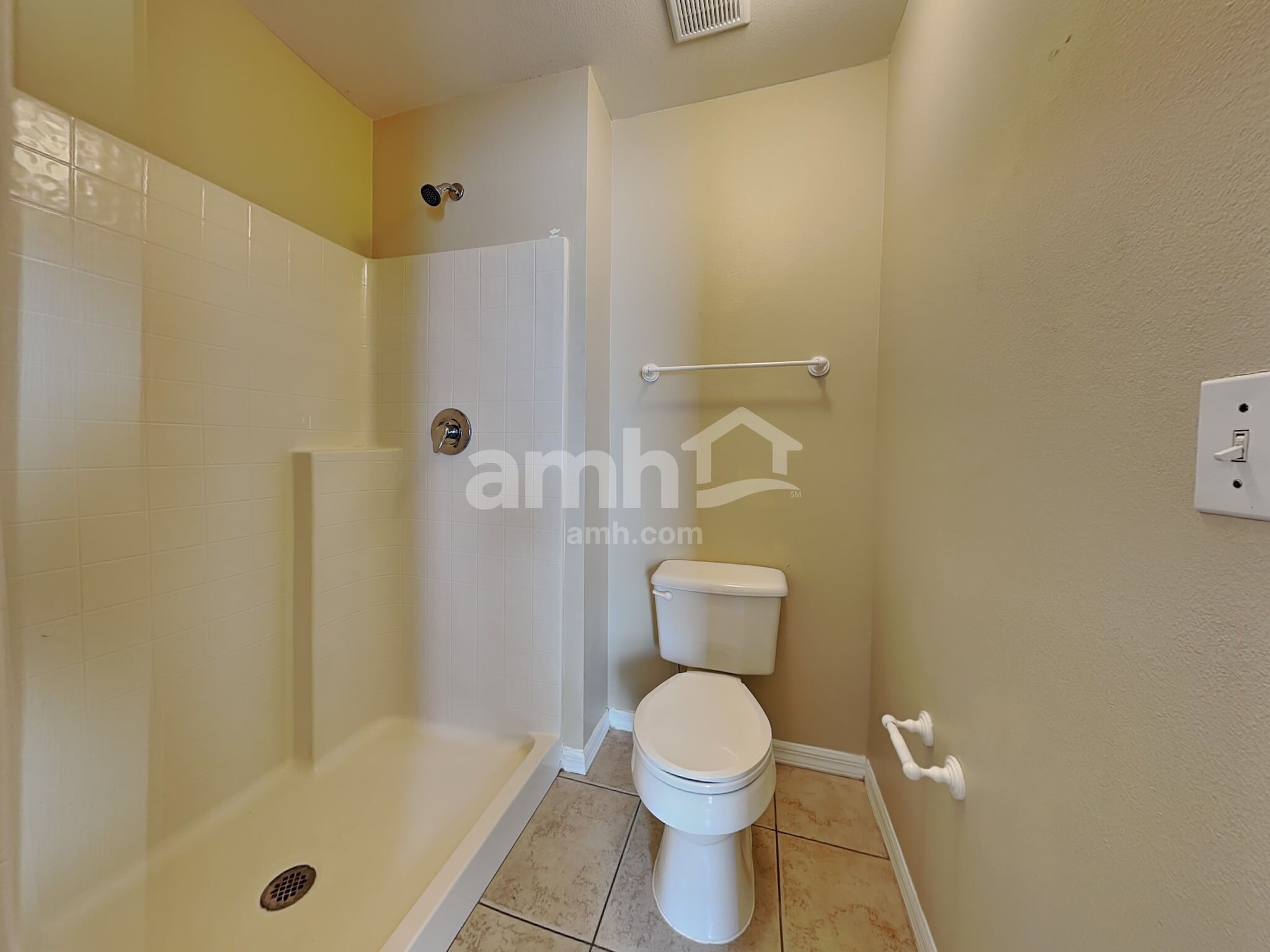 Building Photo - 2724 Maderia Cir