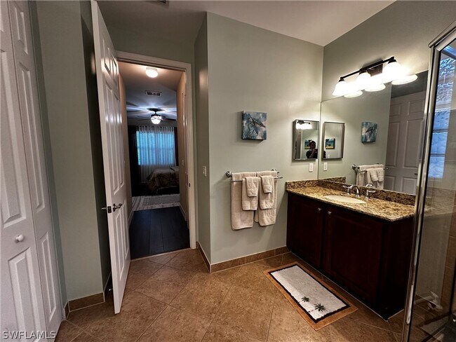 Building Photo - 10547 Carolina Willow Dr