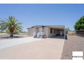 Building Photo - Gracefully Poised in Beautiful Mesa, This ...
