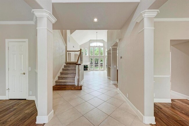 Building Photo - 8105 Endeavor Cir