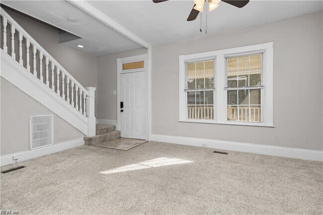 Building Photo - 868 W 36th St