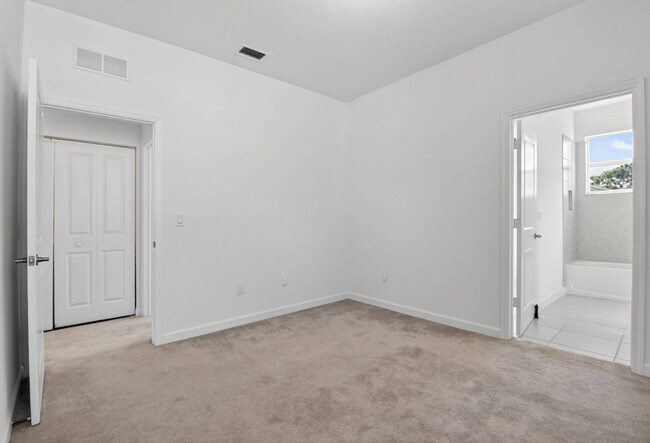 Building Photo - 4645 Meyerson Pl