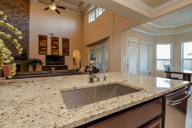 Building Photo - 6302 Kennedy Hills Ct