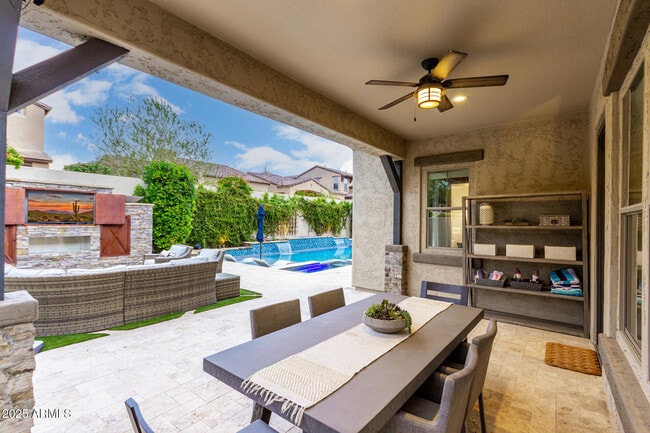 Building Photo - 9250 E Via De Vaquero Dr