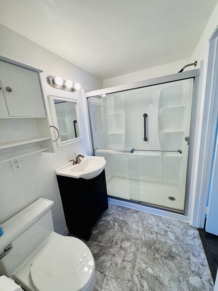 Building Photo - 18707 E Arrow Hwy