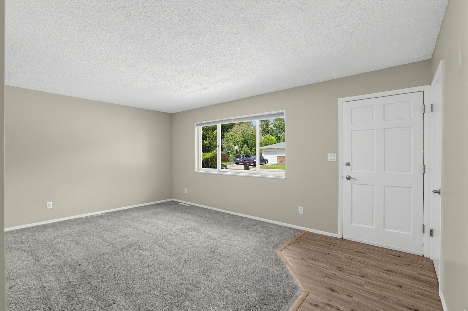Building Photo - 4546 Verde Dr