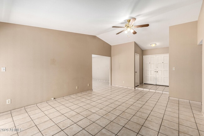 Building Photo - 5227 W Poinsettia Dr