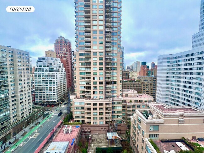 Building Photo - 210 E 68th St