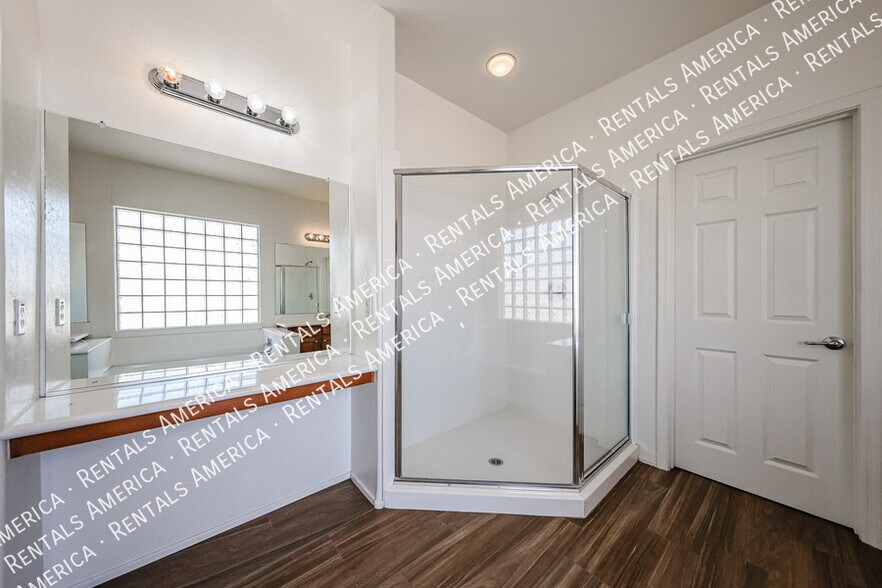 Building Photo - 3382 E Roadrunner Dr