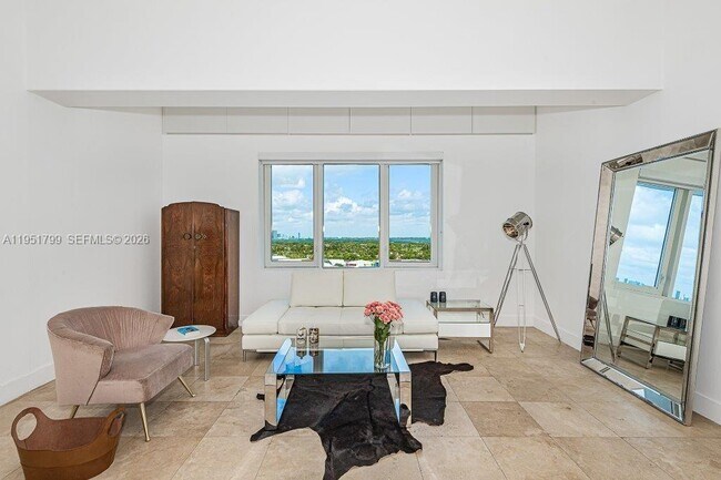 Building Photo - 2301 Collins Ave