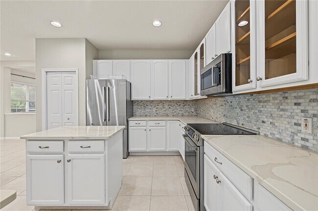 Building Photo - 2309 Messenger Cir