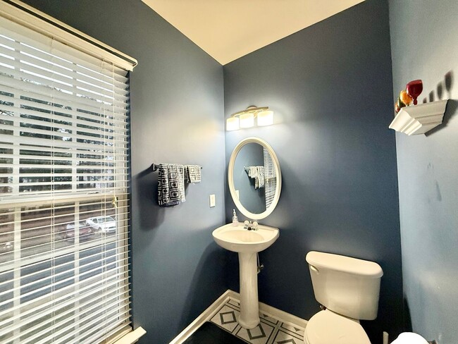 Building Photo - Stunning 3BD, 4BA Morrisville Townhome in an HOA Community with Premier Amenities & Near RDU Airp...