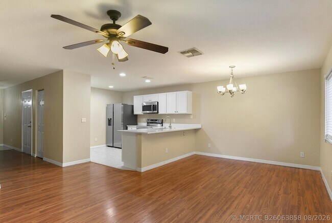Building Photo - 2205 Marshfield Ct