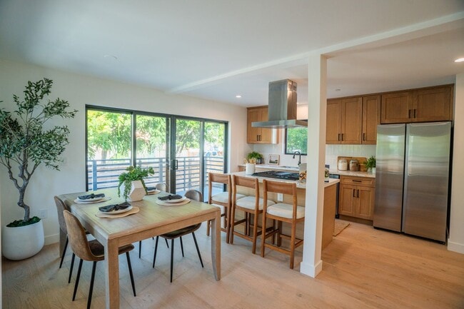 Building Photo - VE0528 (RSO)