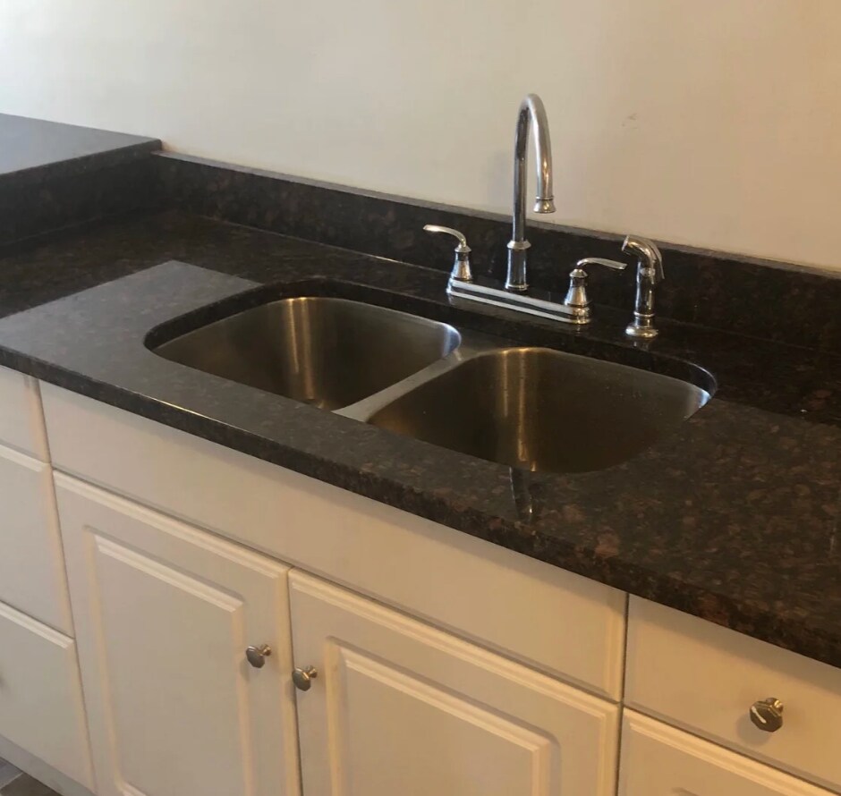 Kichen - 4302 South Washington Street