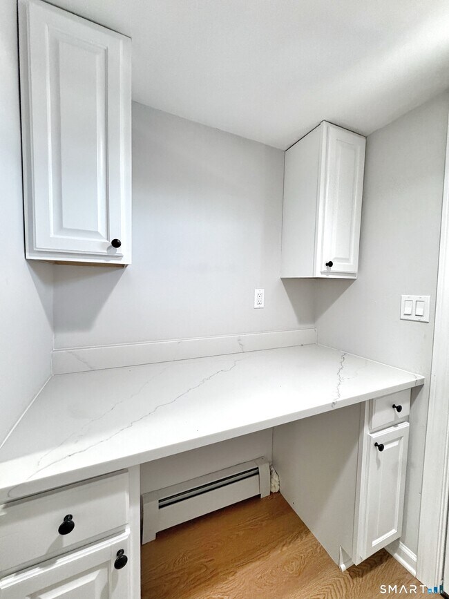 Building Photo - 127-131 Harbor Ave