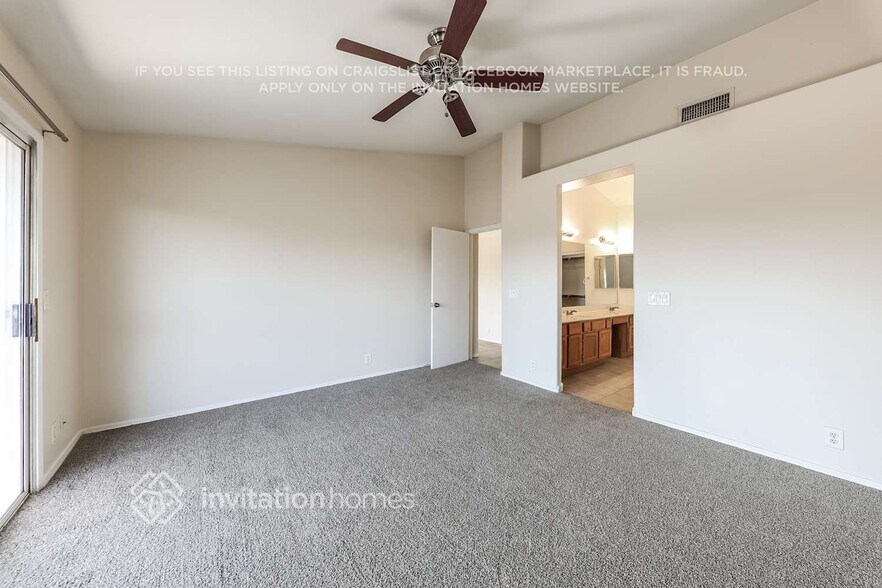 Building Photo - 6615 N 77th Dr