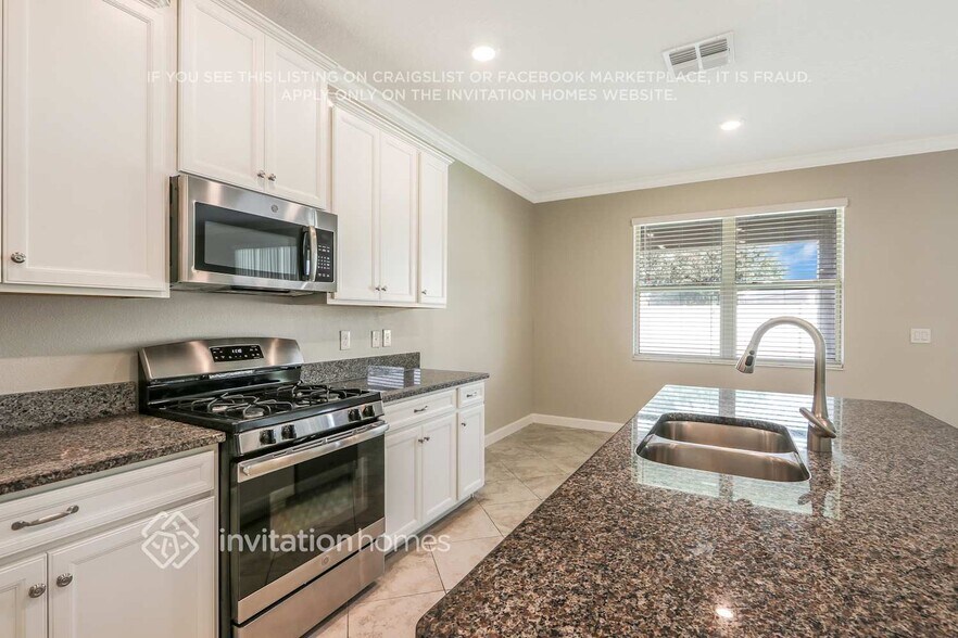 Building Photo - 25207 Lambrusco Loop