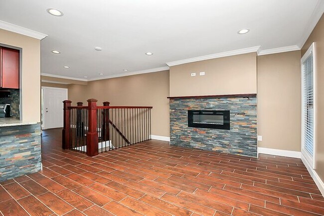 Building Photo - Newly Renovated Condominium in Quail Run