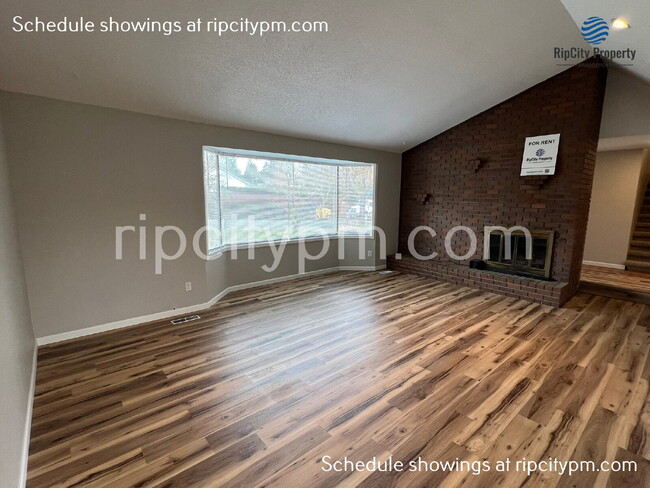 Building Photo - Remodeled 3-Bedroom Home with Spacious Lay...