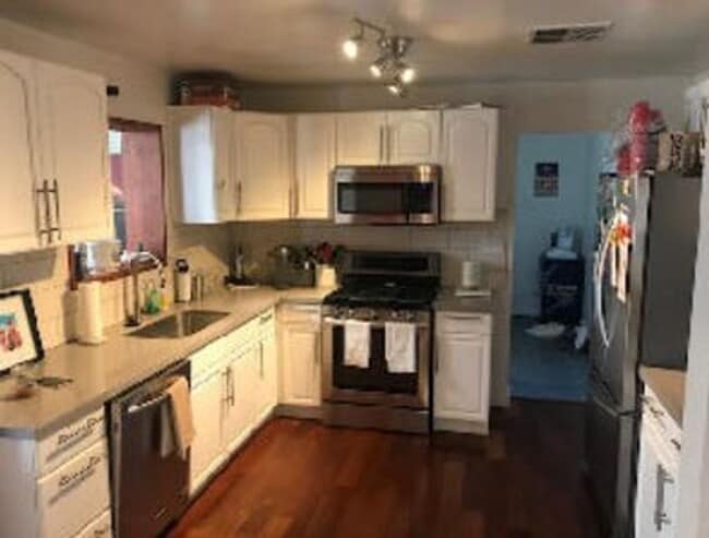 Building Photo - 4247 E Montecito Ave