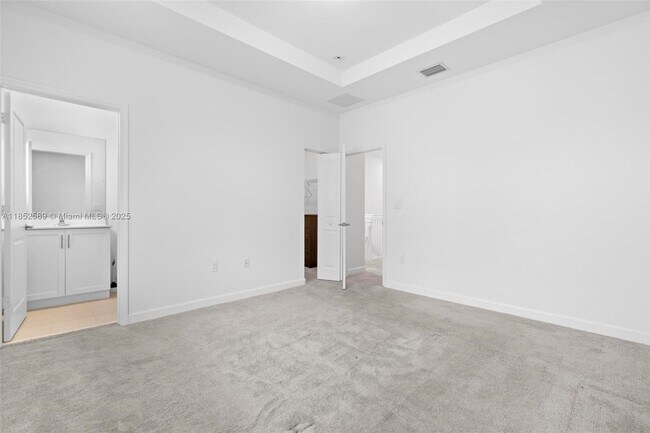 Building Photo - 1826 SE 26th Rd