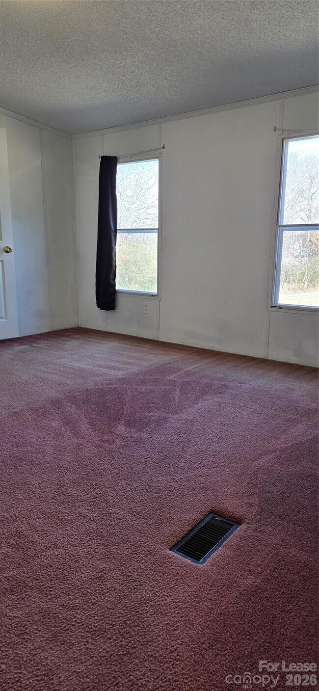 Building Photo - 16554 Silver Rd