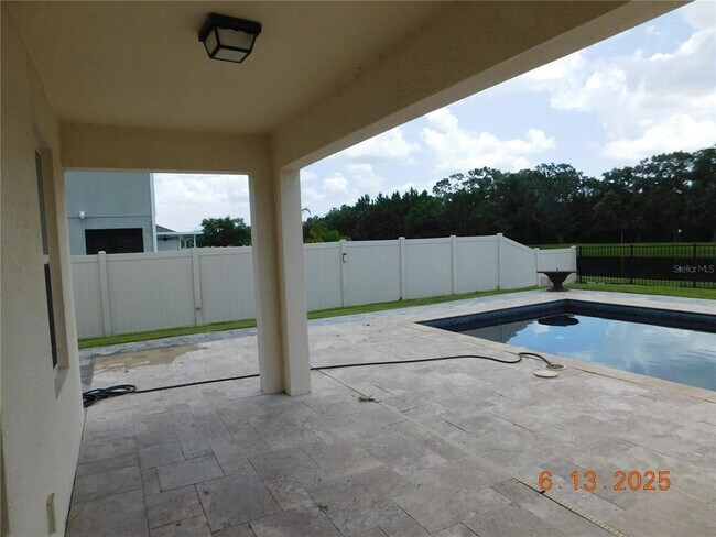 Building Photo - 3199 Turret Dr