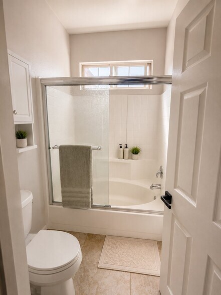 Building Photo - 1474 Rancho Rose Way