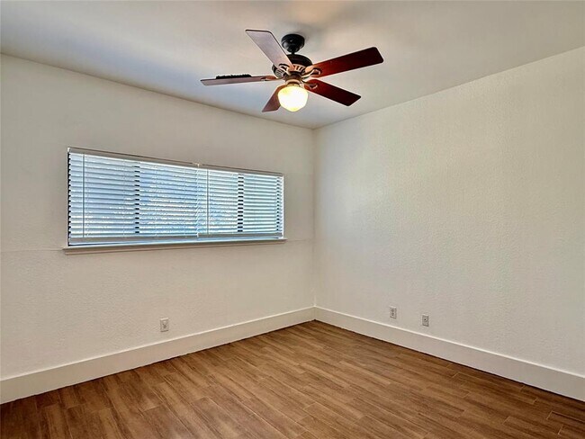 Building Photo - 2605 Enfield Rd