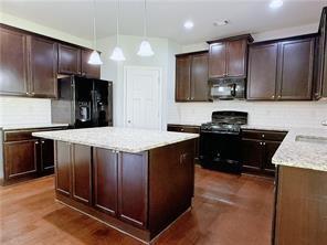 Building Photo - 715 Mimosa Way