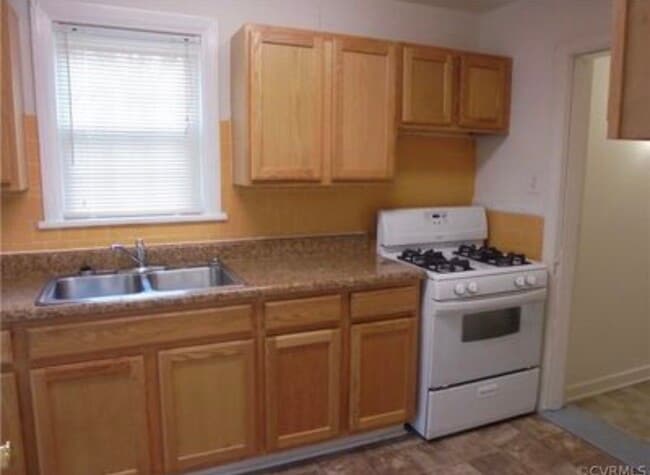 Building Photo - 1607 Minefee St