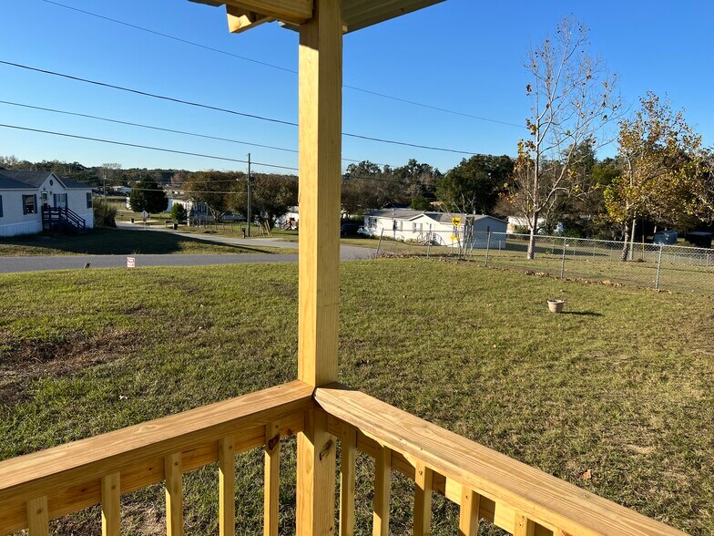 Building Photo - 14051 SE 63rd Ter